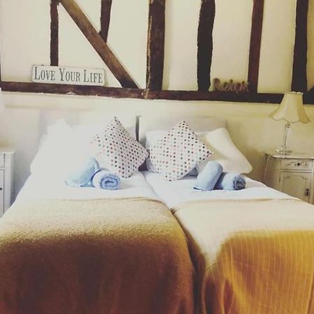 Stunning Barn Conversion Ideal For Large Families Bildeston ภายนอก รูปภาพ