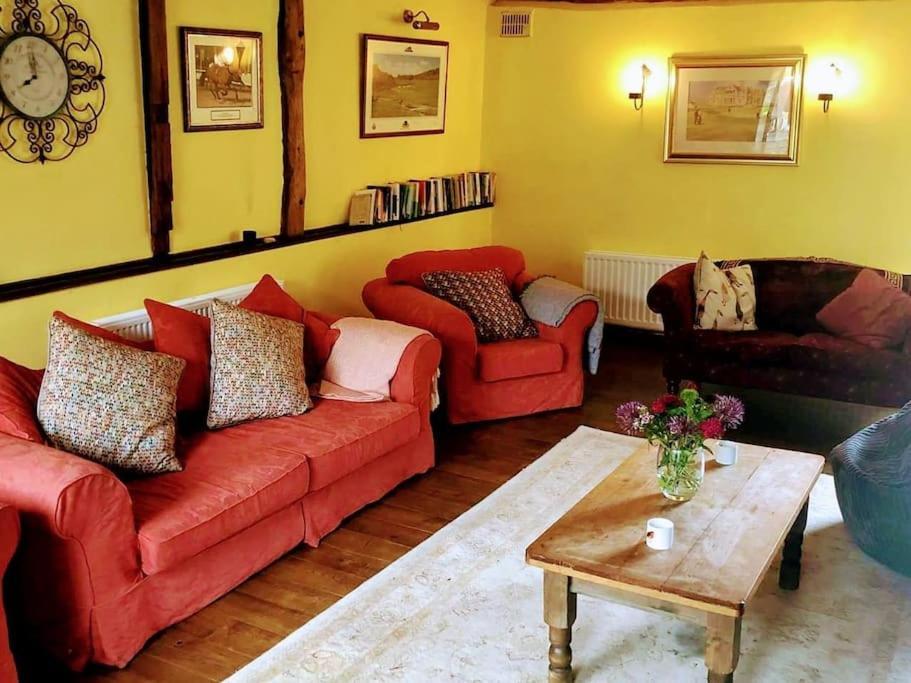 Stunning Barn Conversion Ideal For Large Families Bildeston ภายนอก รูปภาพ