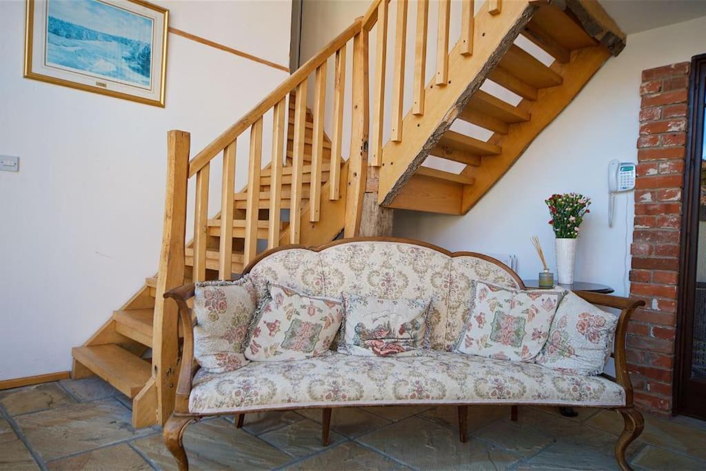 Stunning Barn Conversion Ideal For Large Families Bildeston ภายนอก รูปภาพ