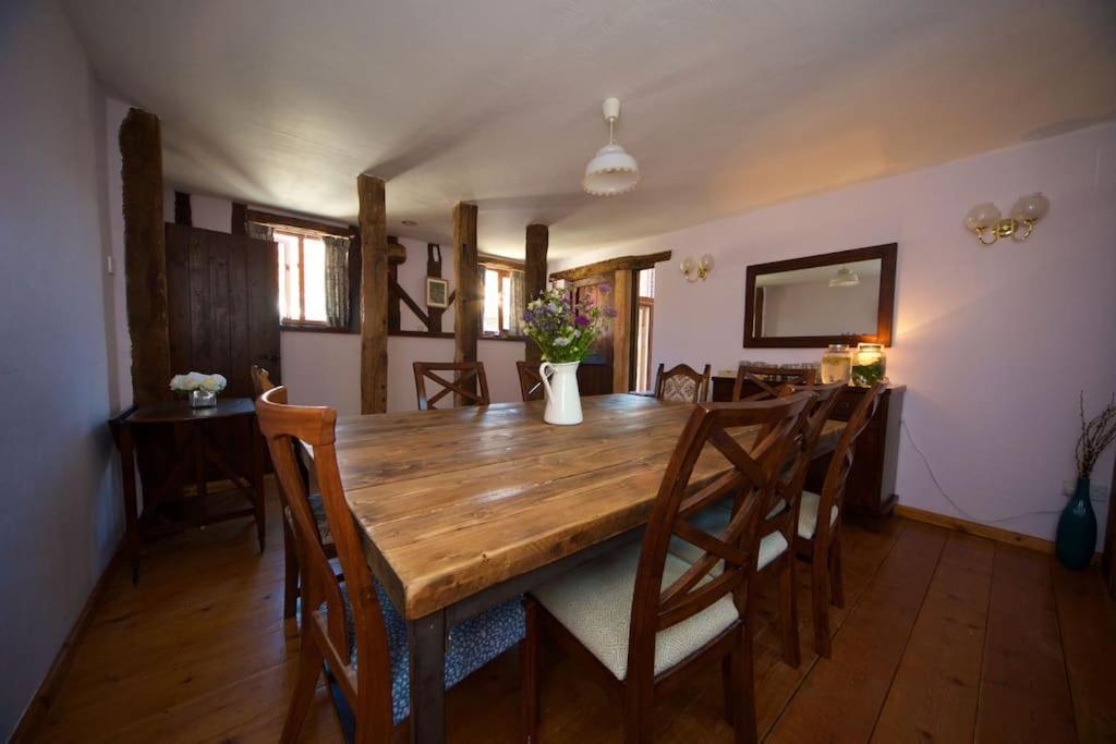 Stunning Barn Conversion Ideal For Large Families Bildeston ภายนอก รูปภาพ